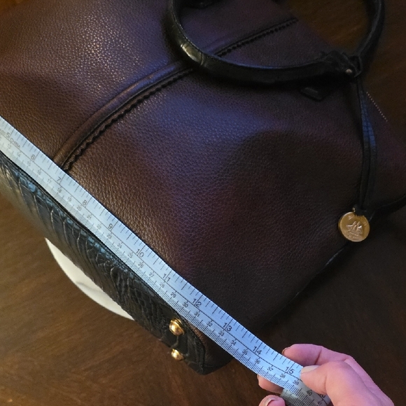 Brahmin Dark Brown and Black Leather Shoulder Bag With Gold Hareware! - Picture 11 of 17